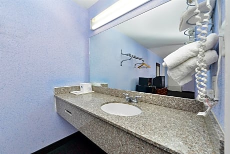 1 King Bed Suite