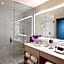 HALL Arts Hotel Dallas, Curio Collection by Hilton