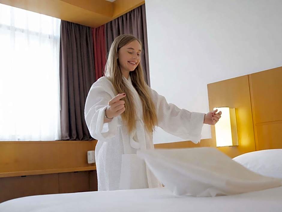 Ibis Abu Dhabi Gate Hotel