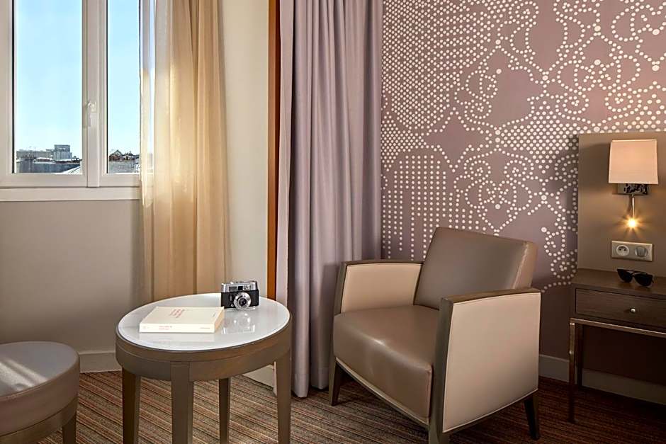 Timhotel Opera Blanche Fontaine