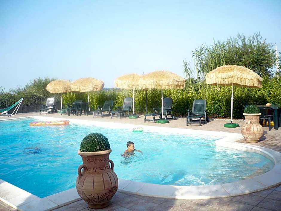L'Isola Felice e Trulli Sotto Le Stelle