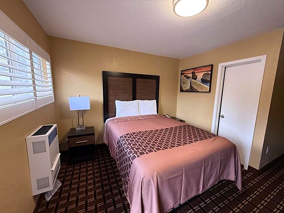 Pinewood Inn