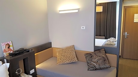 1 Queen Bed, Non-Smoking, Family Room, Bunk Beds, Wi-Fi