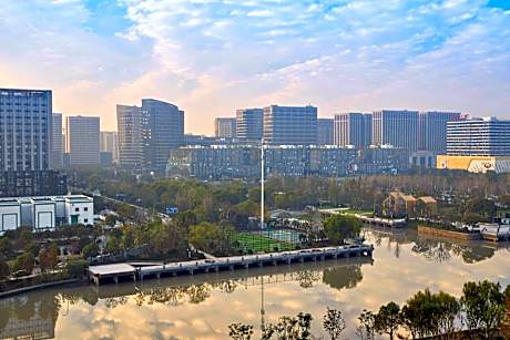 Executive level, 1 Bedroom Executive Suite, River view