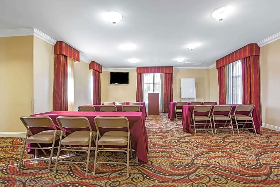 La Quinta Inn & Suites by Wyndham Moreno Valley