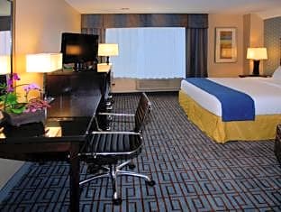 Holiday Inn Express & Suites Los Angeles Downtown West By IHG