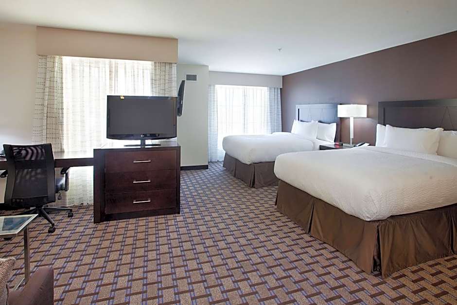 Photo 1 of 4 of Studio 1 Queen Bed