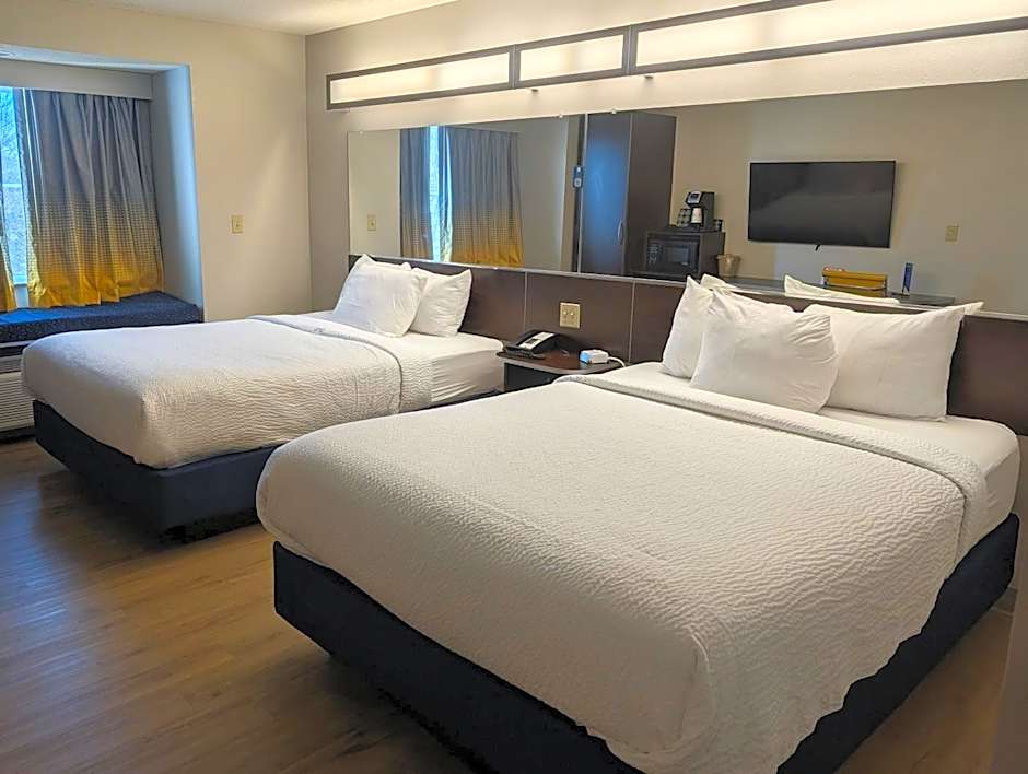 Microtel Inn & Suites - Triadelphia