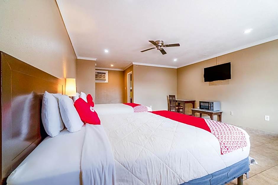 OYO Hotel Beeville -US 181