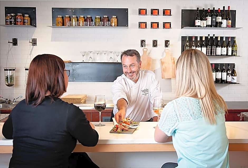 Coast Canmore Hotel & Conference Centre