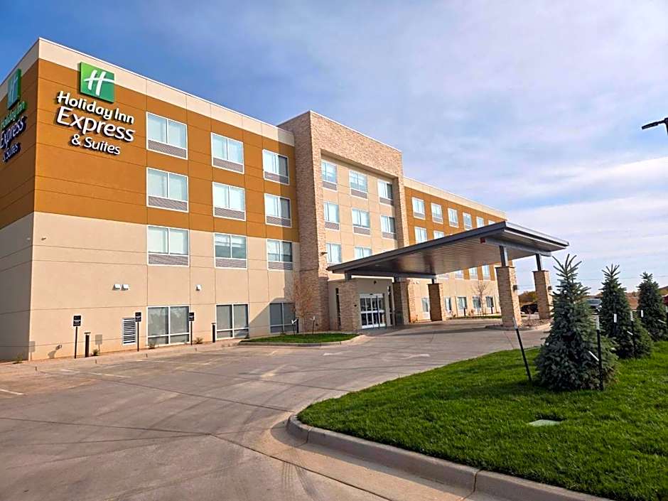 Holiday Inn Express & Suites Laramie West By IHG