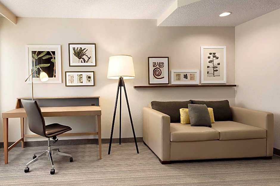 Country Inn & Suites by Radisson, Chippewa Falls, WI