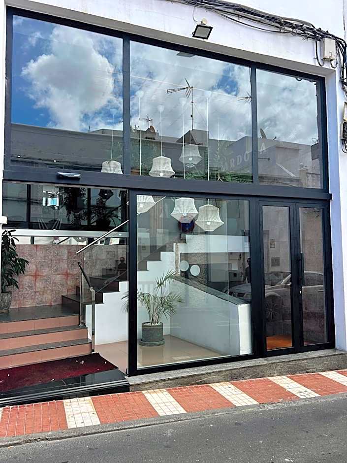 Hostal Residencia Cardona