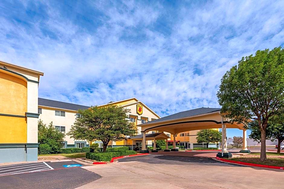 Super 8 by Wyndham Lubbock West