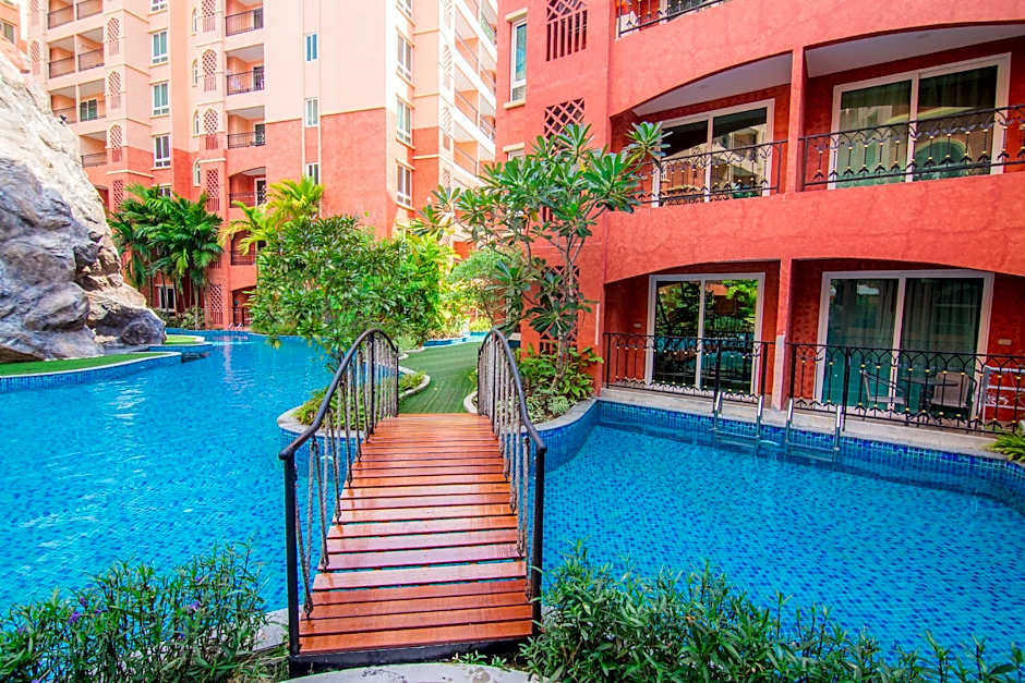 Seven Sea Condo & Water Park Pattaya By the Sea