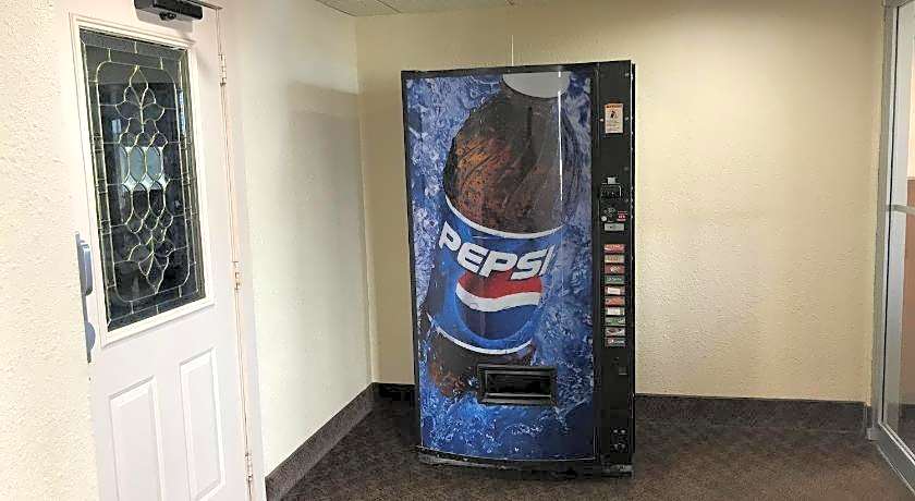 Days Inn by Wyndham Salem, Illinois