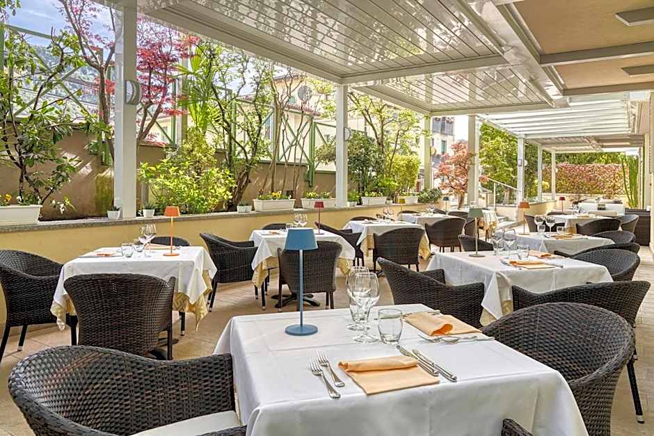 Sky Pool Hotel Sole Garda