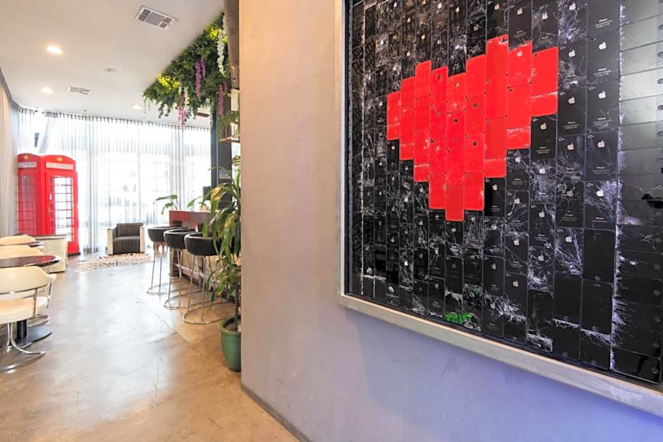 Audemar Boutique Hotel and Apartment Homes