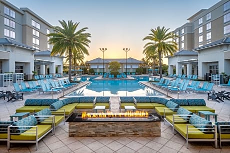 SpringHill Suites by Marriott Orlando at FLAMINGO CROSSINGS Town