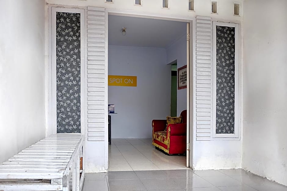 SPOT ON 2847 Anggrek Homestay Syariah
