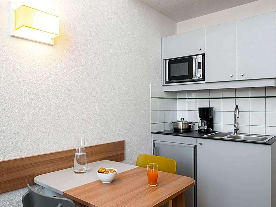 Adagio Access Defense Charras Aparthotel