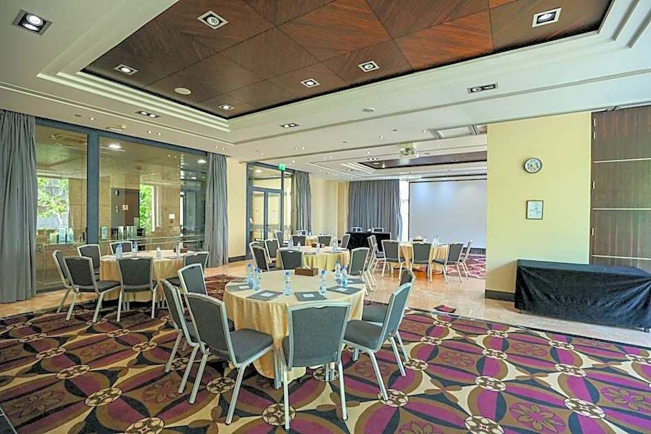 Crowne Plaza Hamra Beirut By IHG