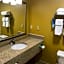 Days Inn & Suites by Wyndham Tucker/Northlake
