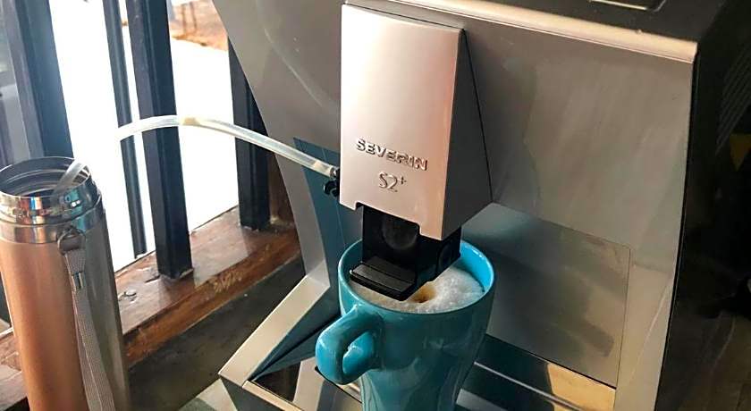 Post Factory Bed & Breakfast Hostel