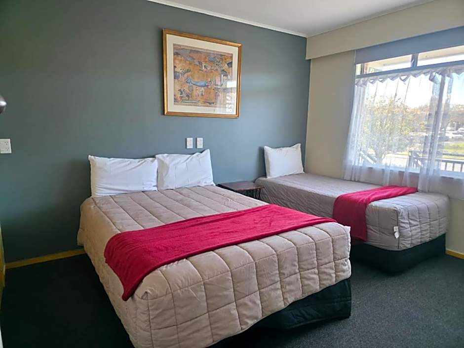 Kuirau Park Motor Lodge- Thermal Mineral pool