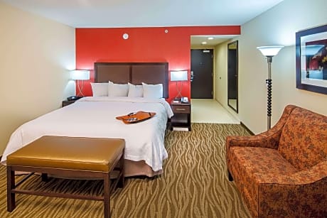 1 King Bed Nonsmoking