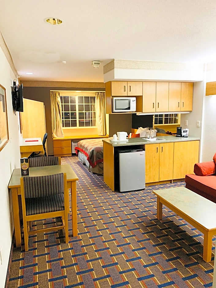 Ramada Limited Bloomington