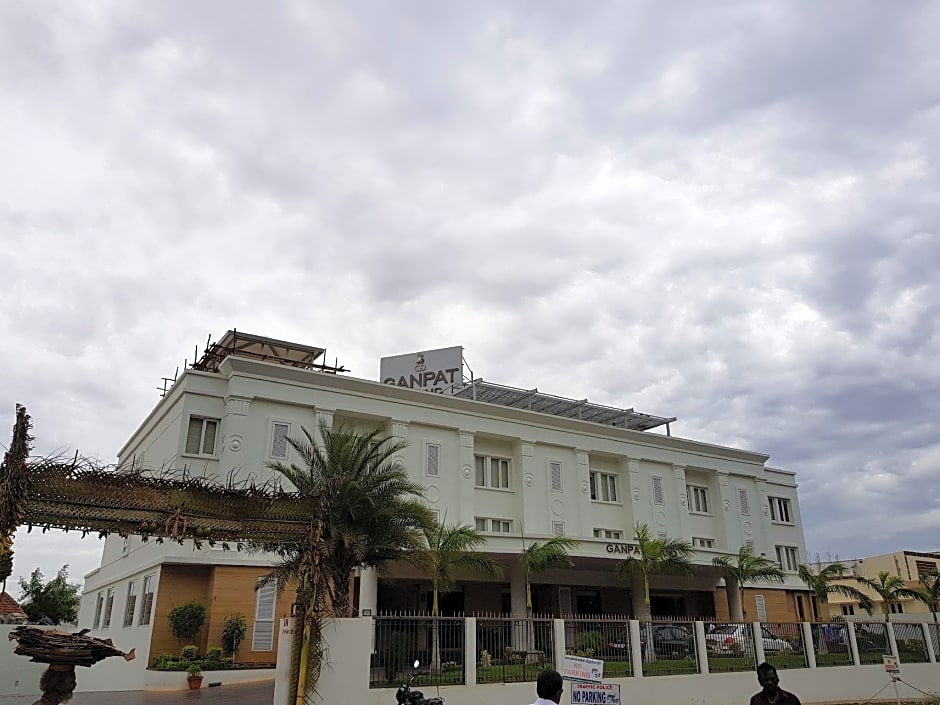 Hotel Ganpat Grand Palani
