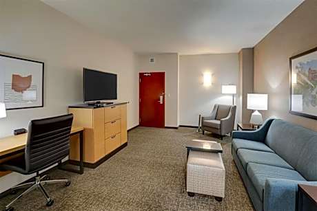 Queen Suite with Sofa Bed - Non-Smoking