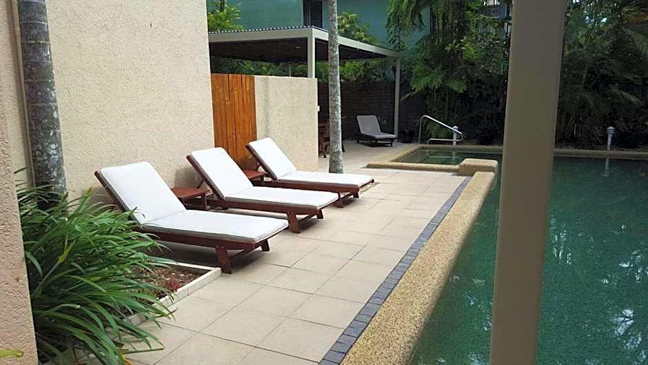 Nautilus Holiday Apartments