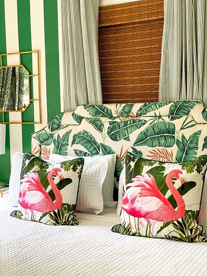 Marreros Guest Mansion - Adult Only