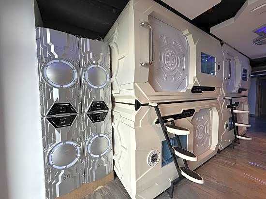 Jianpuke Space Capsule Backpacker Hostel
