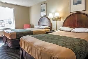 Quality Inn Airport-Near Uptown