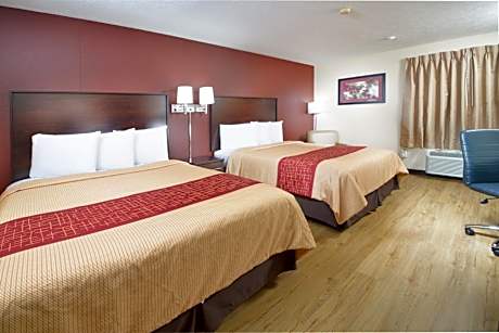 Deluxe Queen Room with Two Queen Beds - Smoke Free
