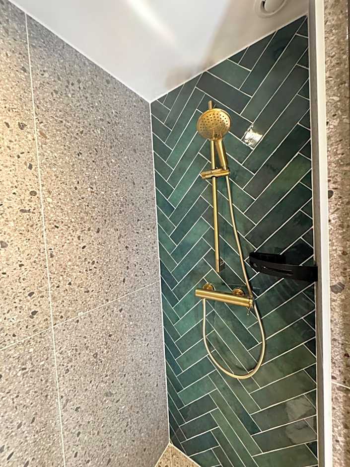 Nation Montmartre Hotel