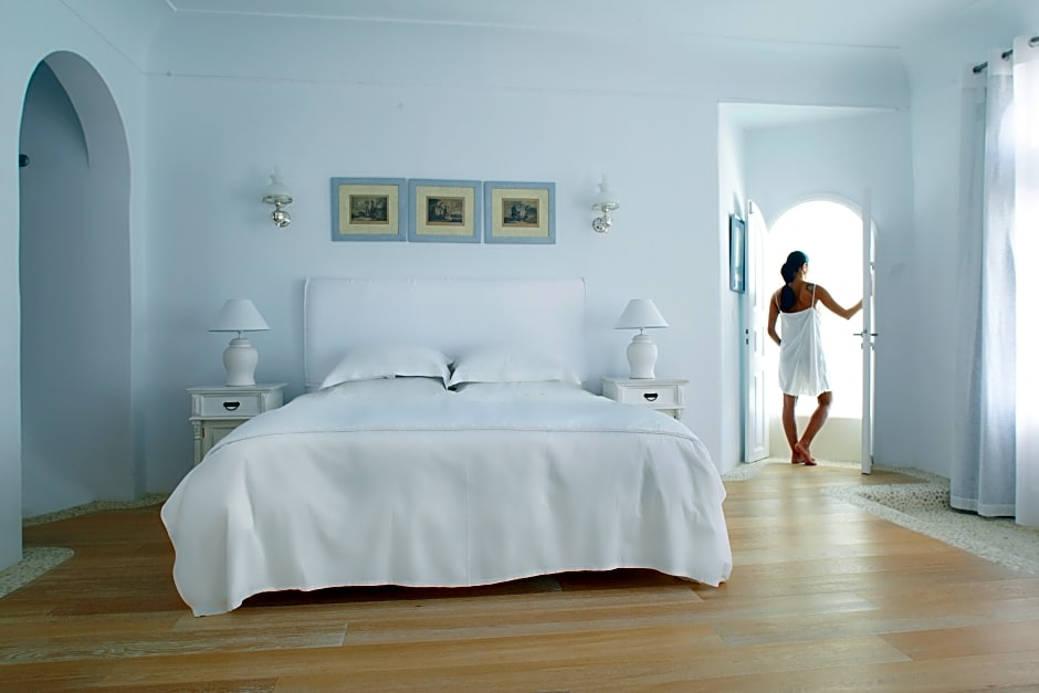 Photo 1 of 4 of Superior Suite, Jacuzzi®