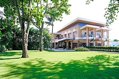 Costa Del Sol Resort Hotel