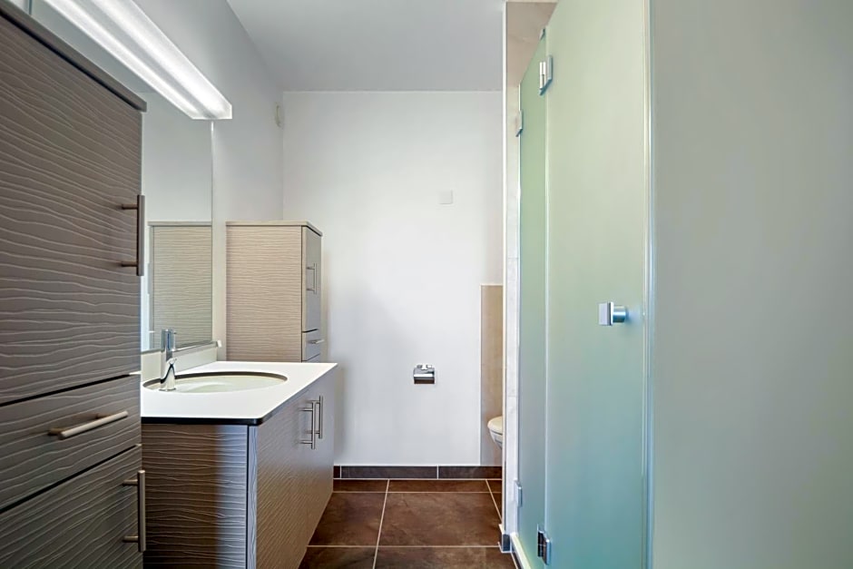 Neuchatel City Hotel