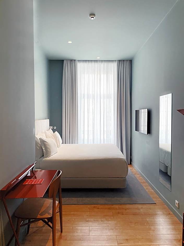 Esqina Cosmopolitan Lodge