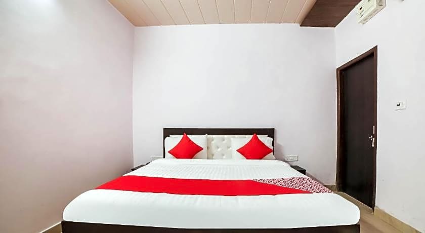 OYO 70893 KL Khari Inn