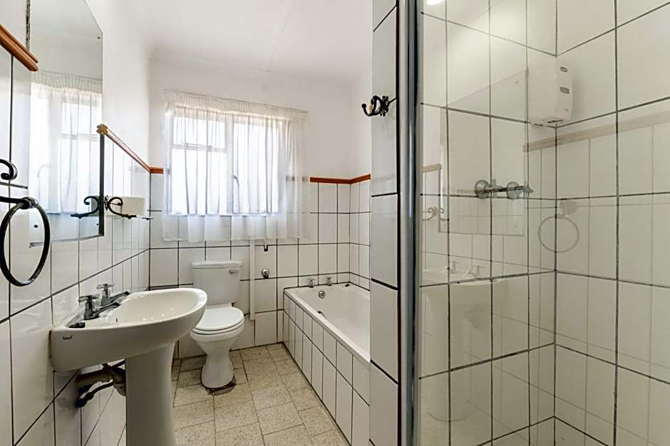 Karoo Country Inn