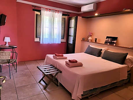 Triple Room with Private Bathroom