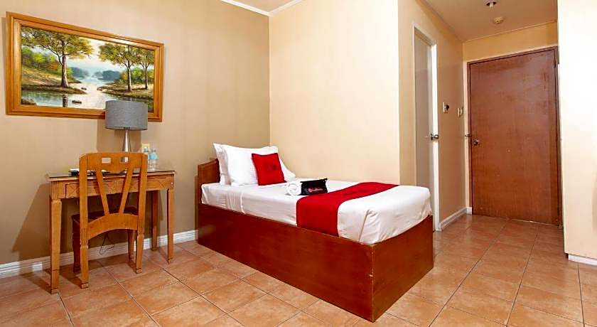 RedDoorz @ Downtown Tacloban