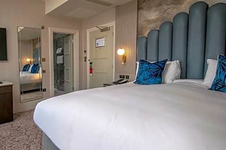 1 King Premium Sea View