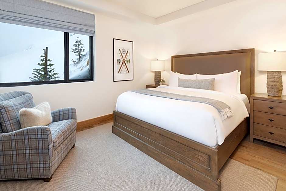 Photo 1 of 6 of Standard 1 Queen Bed