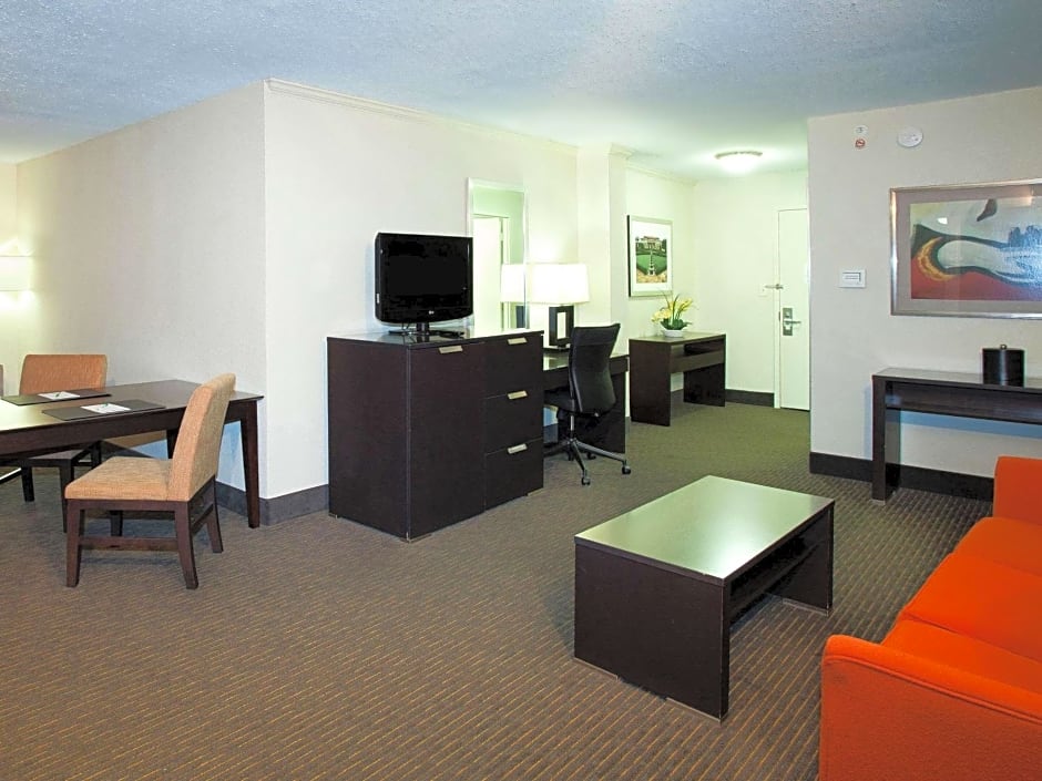 17 West Hotel, Ascend Hotel Collection